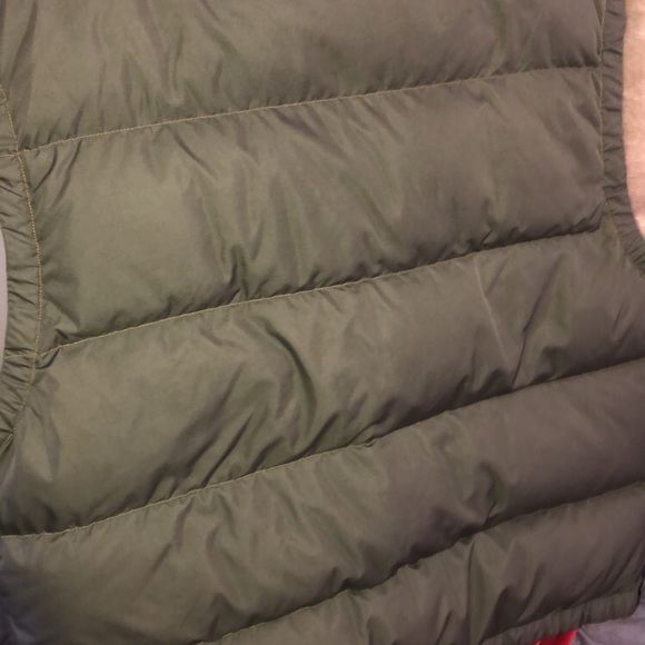 BRAND NEW POLO PUFFY VEST - Picture 3 of 3